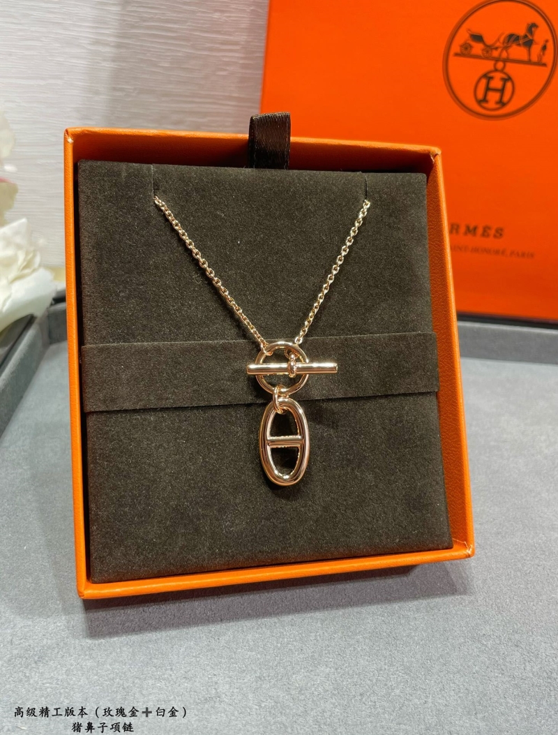 H**me5 necklaces
